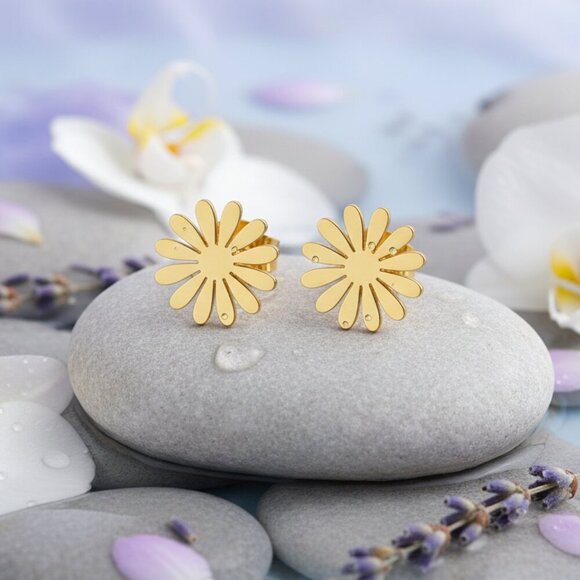 🆕️Minimalist Daisy Flower Stud Dainty Earrings 18K Gold Plated Stainless Steel - Picture 1 of 13